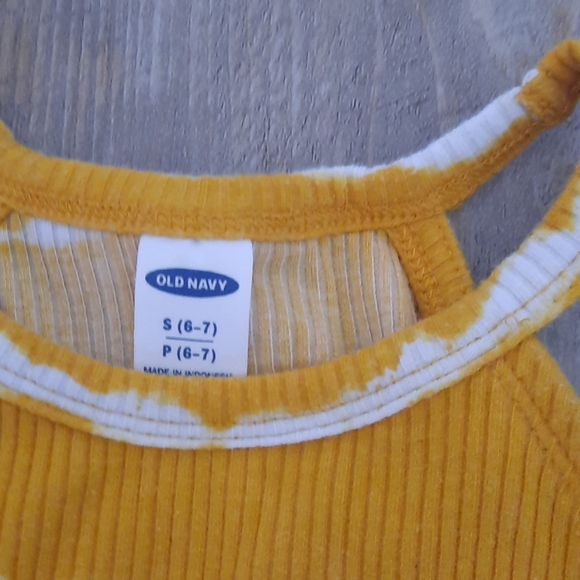 ✨️3/10$✨️ Old Navy tank - Picture 2 of 5